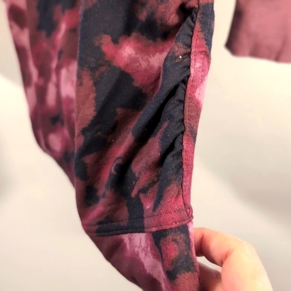 NWT Ingrid & Isabel Tie Dye Maternity Hoodie Size S Cozy - Picture 4 of 11